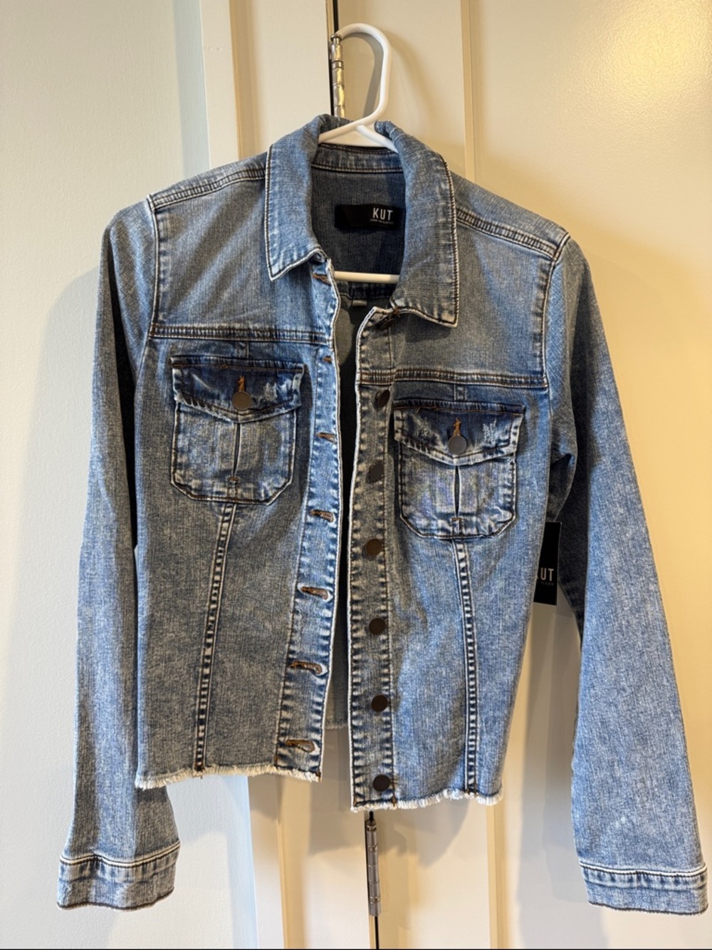 Kut from the Kloth Distressed Light Blue Denim Jacket size Small NWT